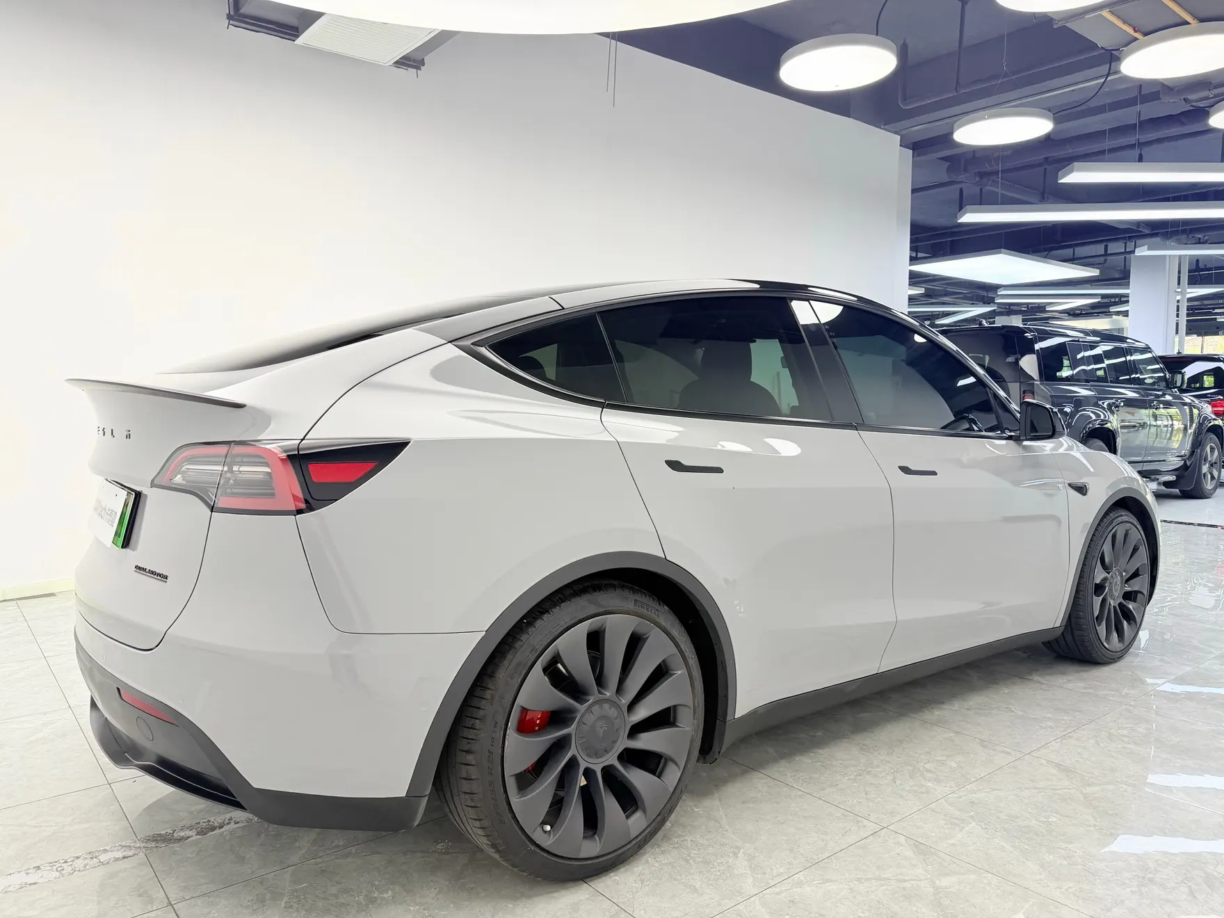 Tesla Model Y, 2026 4