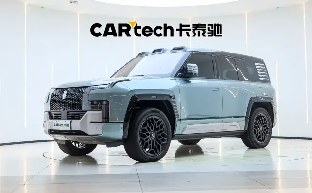 BYD Yangwang U8
