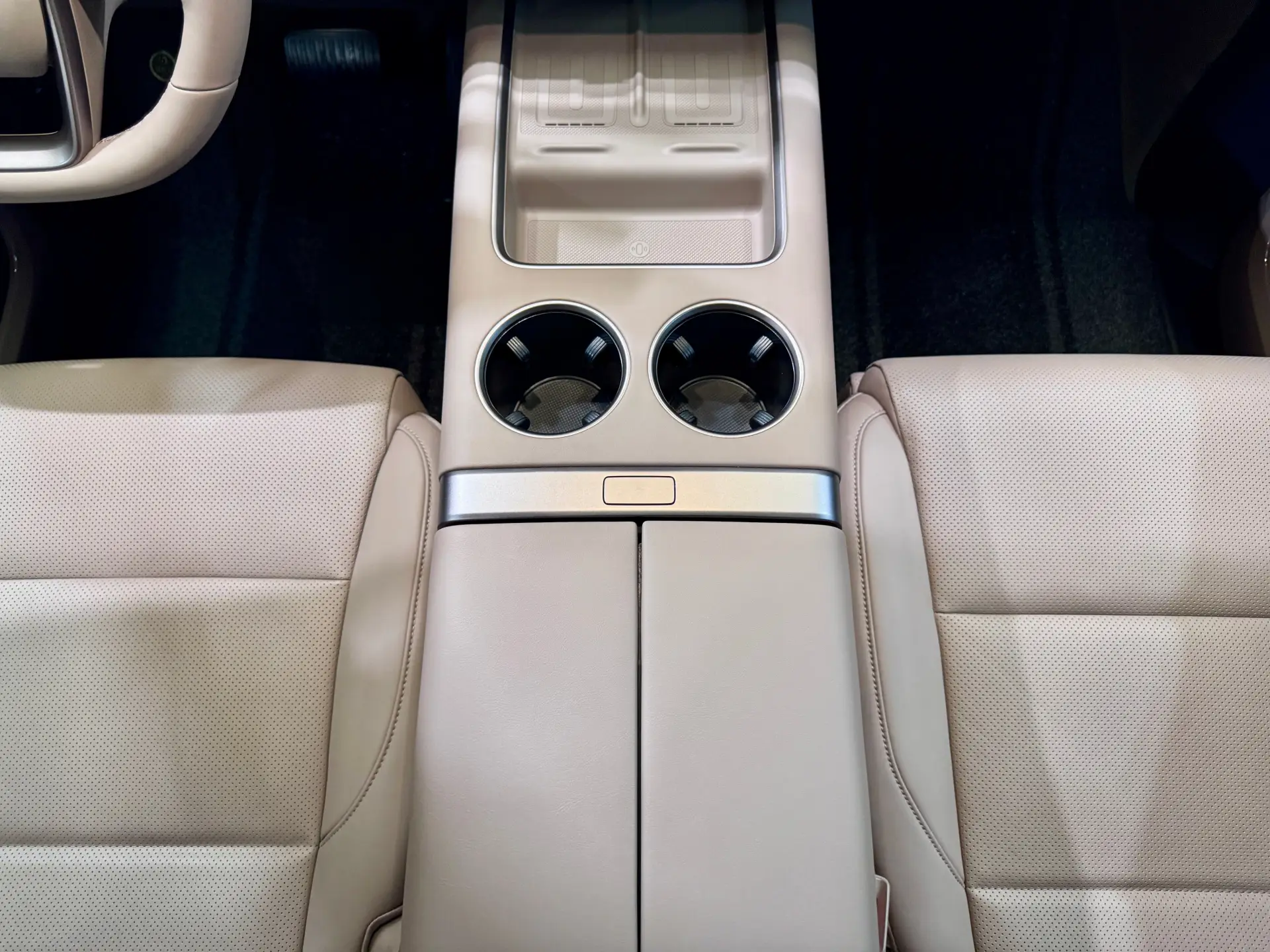 Li Auto MEGA, 2025 15