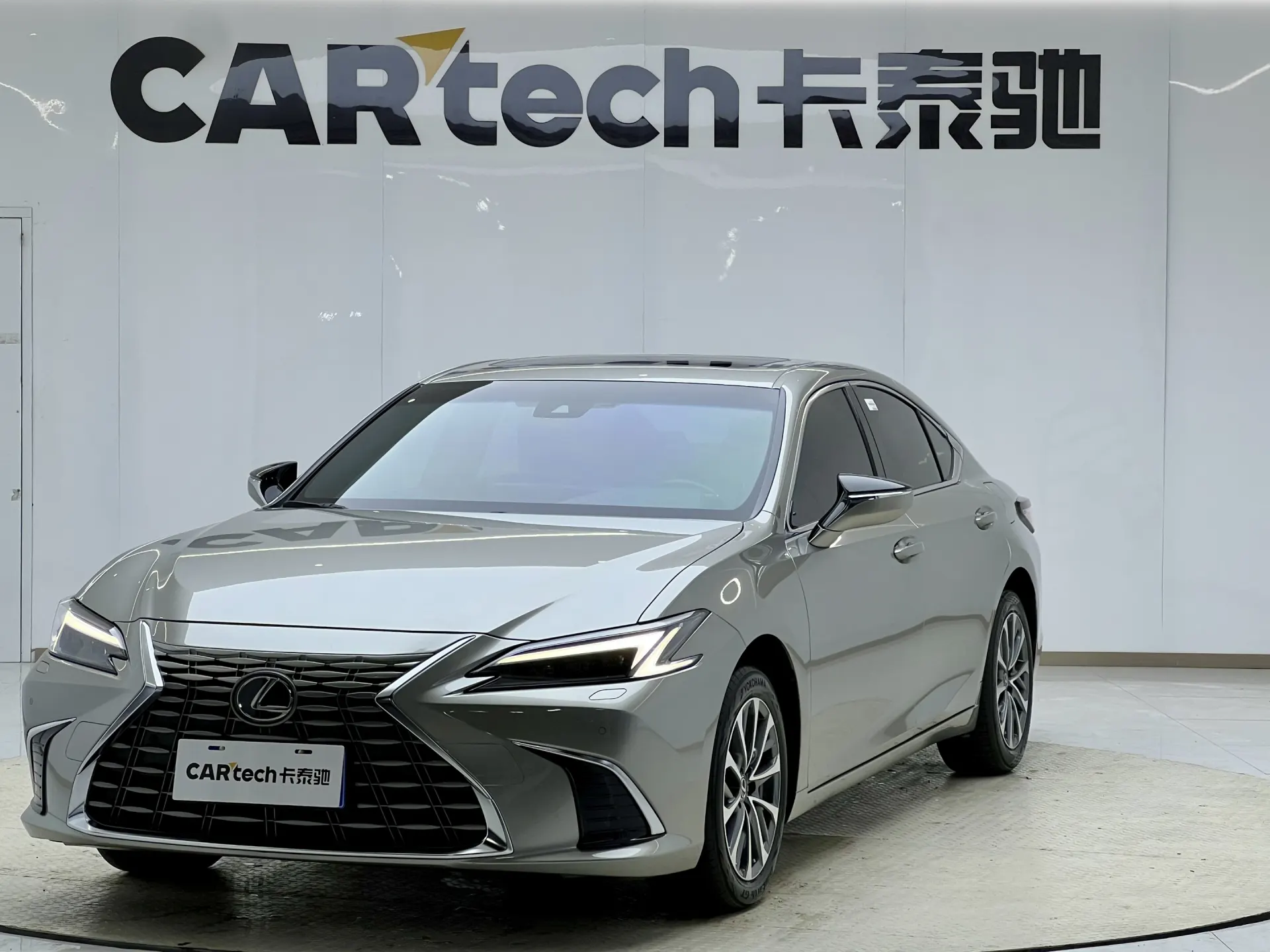 Lexus ES 200