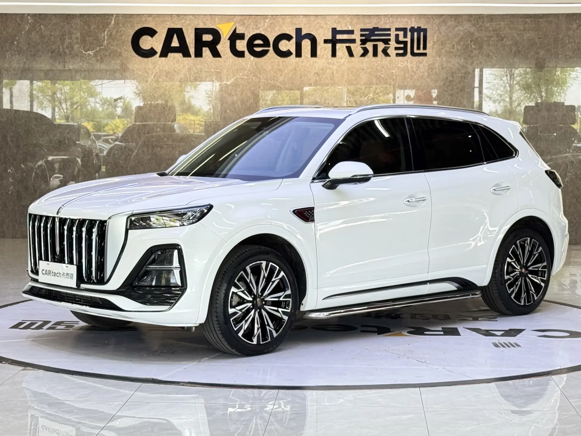 Hongqi HS5