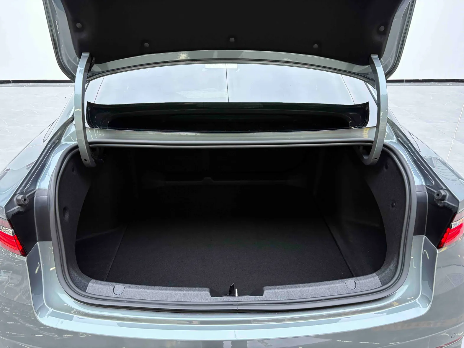 Geely Preface, 2025 4