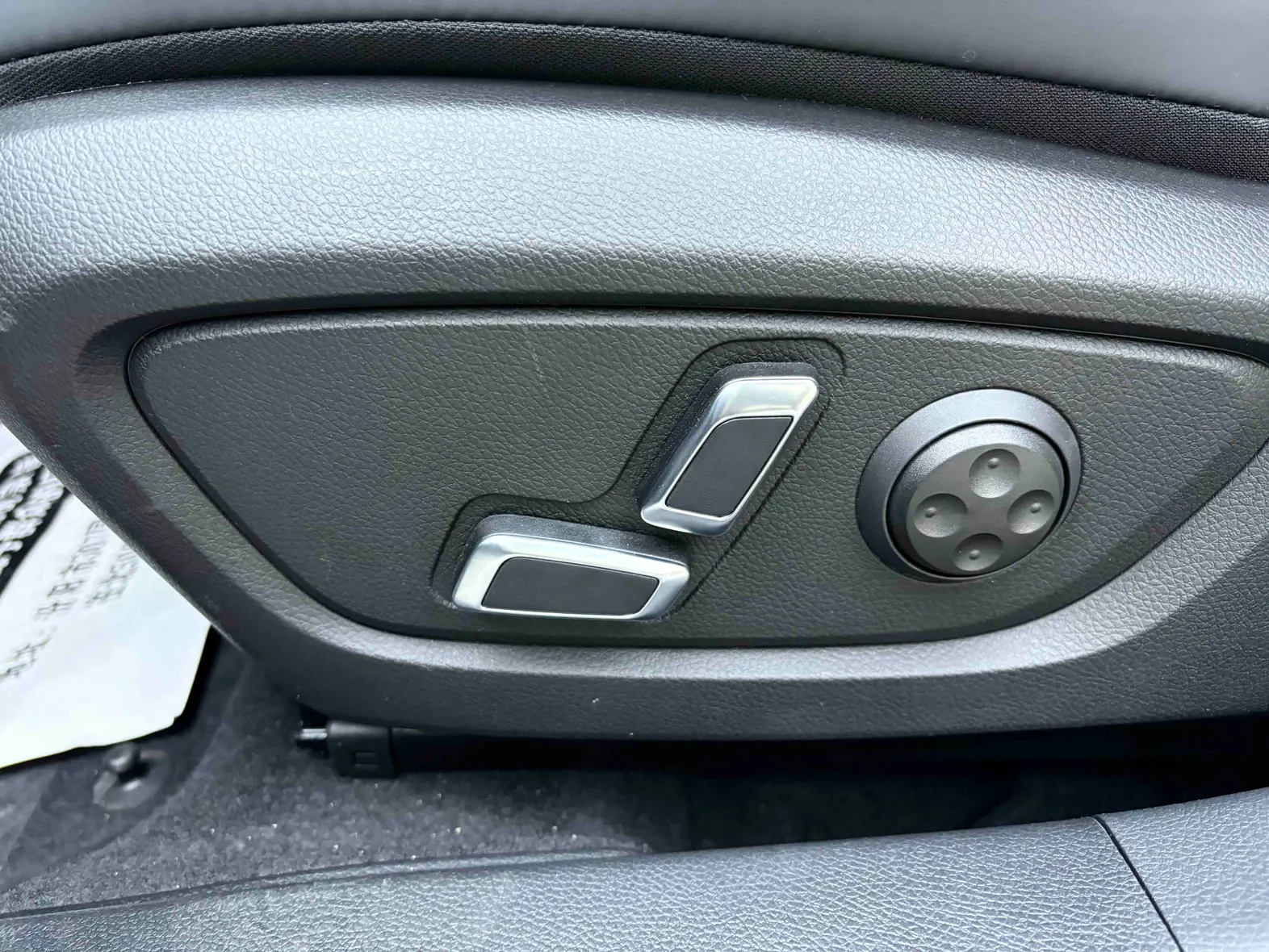 Geely Preface, 2025 32