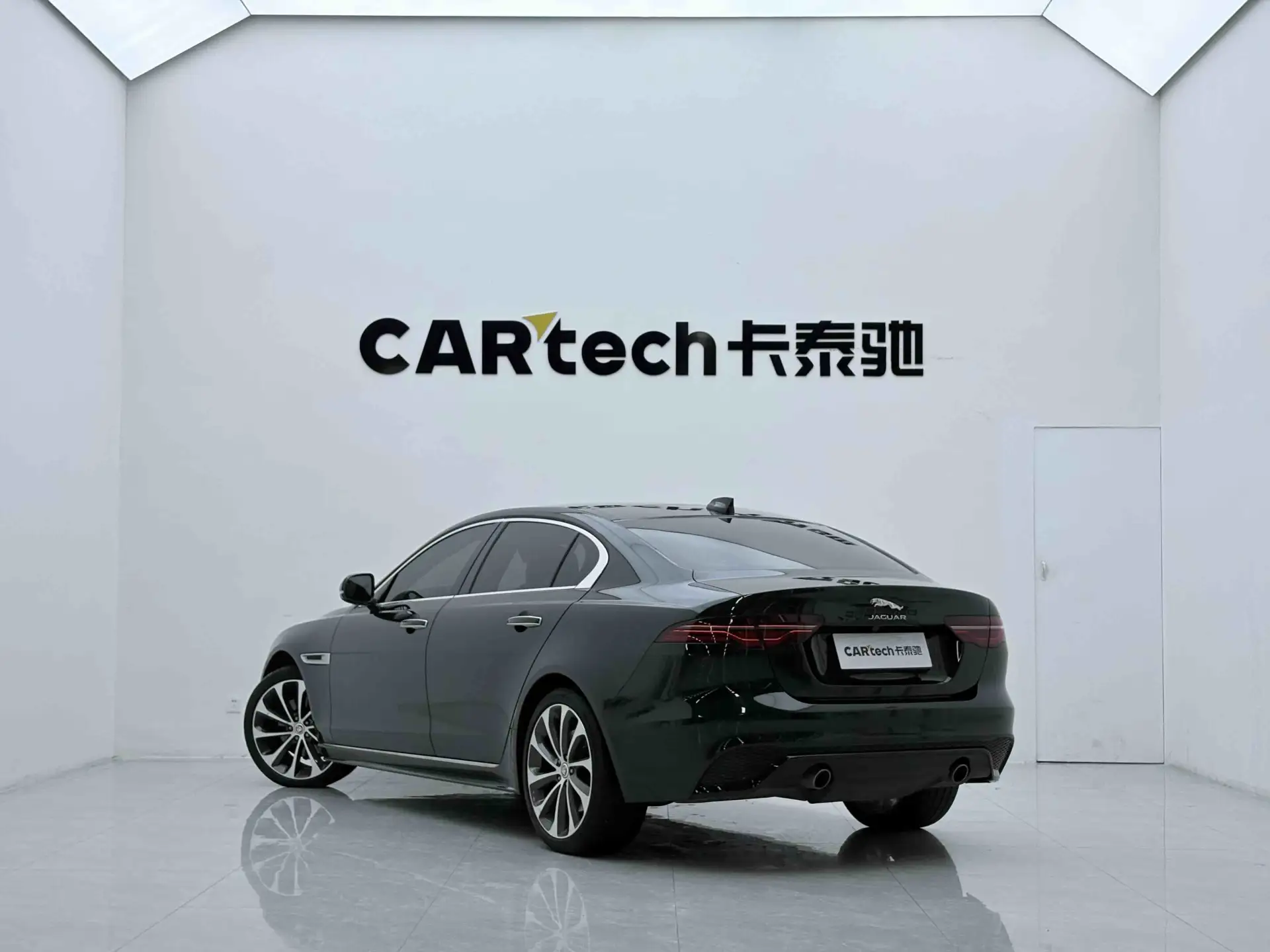 Jaguar XEL, 2022 6