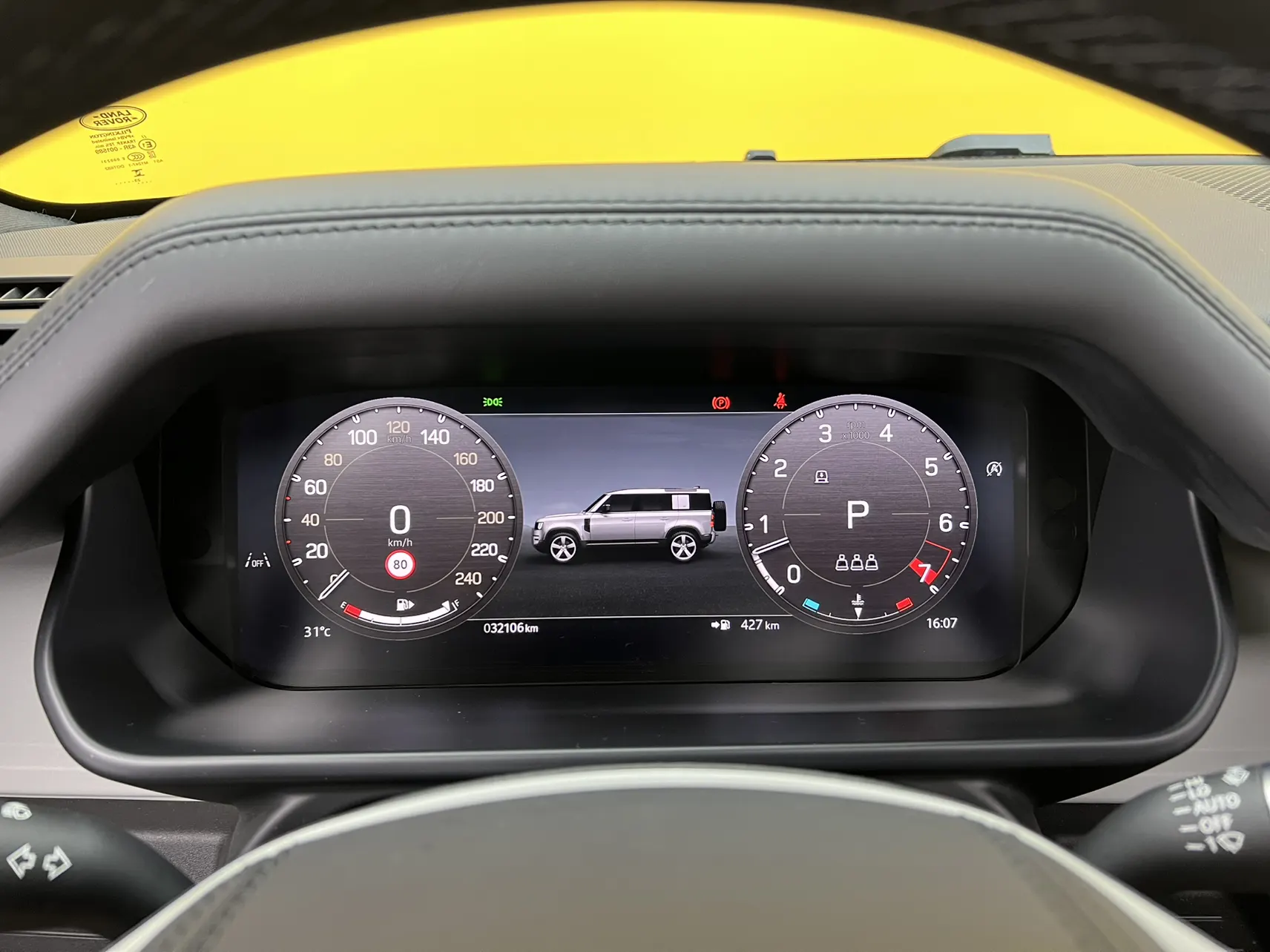 Land Rover Defender, 2023 16