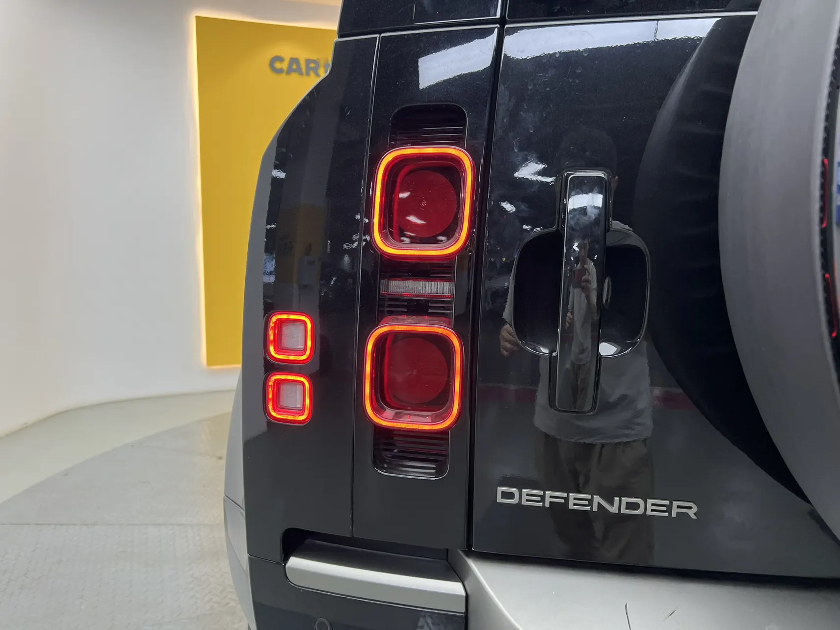 Land Rover Defender, 2023 9