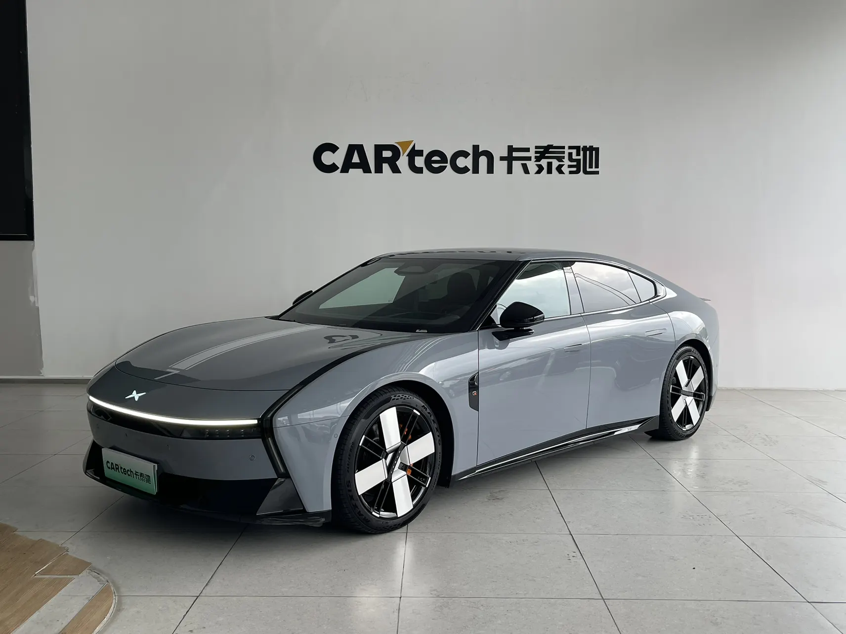Xpeng P7