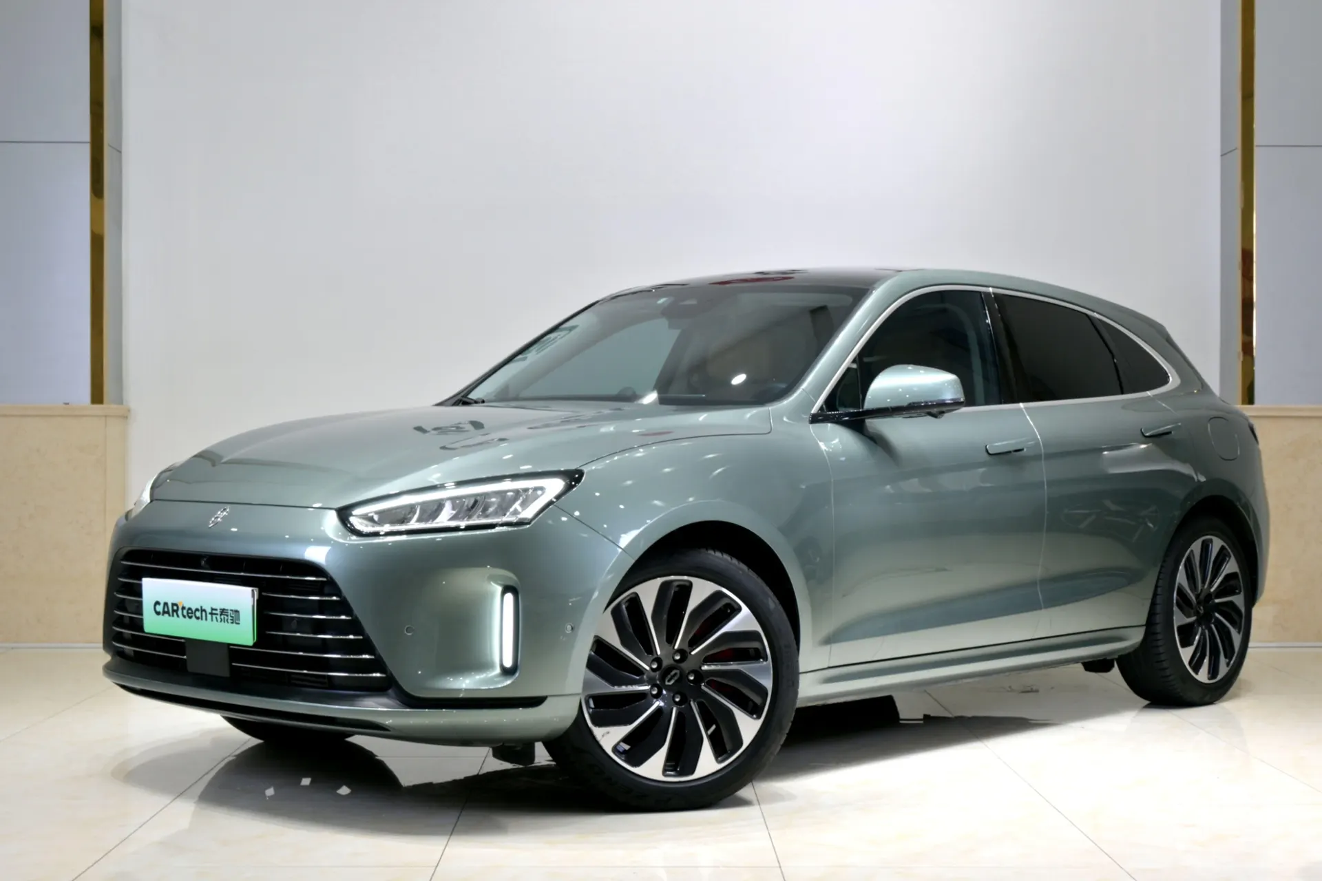 AITO M5