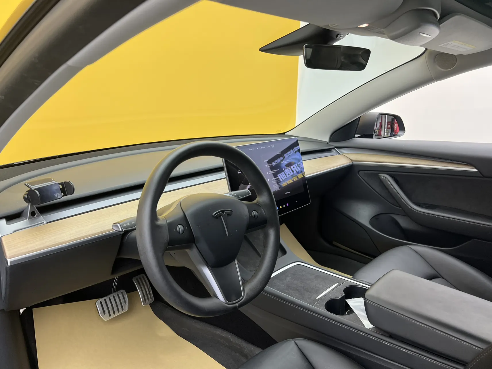 Tesla Model 3, 2021 36