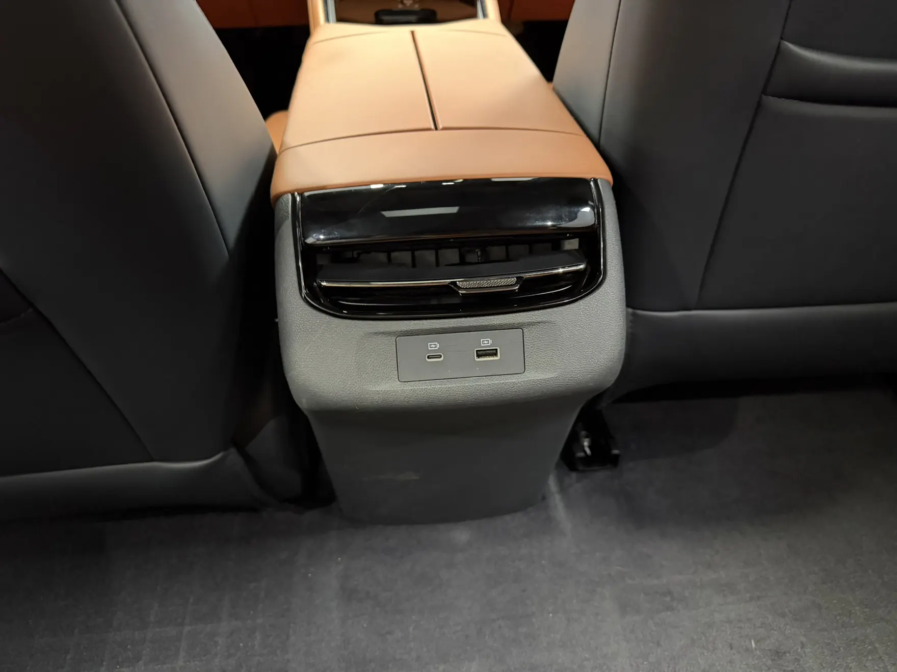 DongFeng eπ007, 2024 7