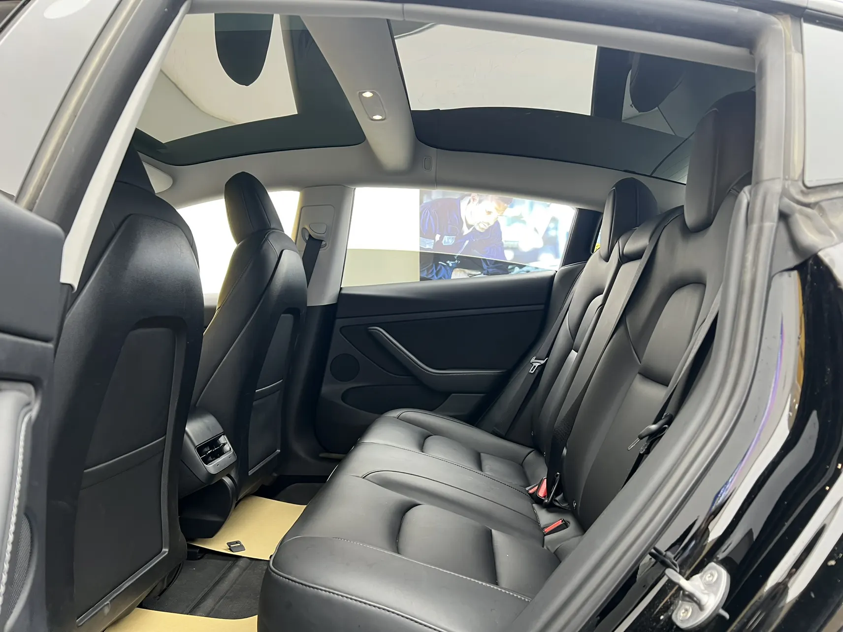 Tesla Model 3, 2021 38
