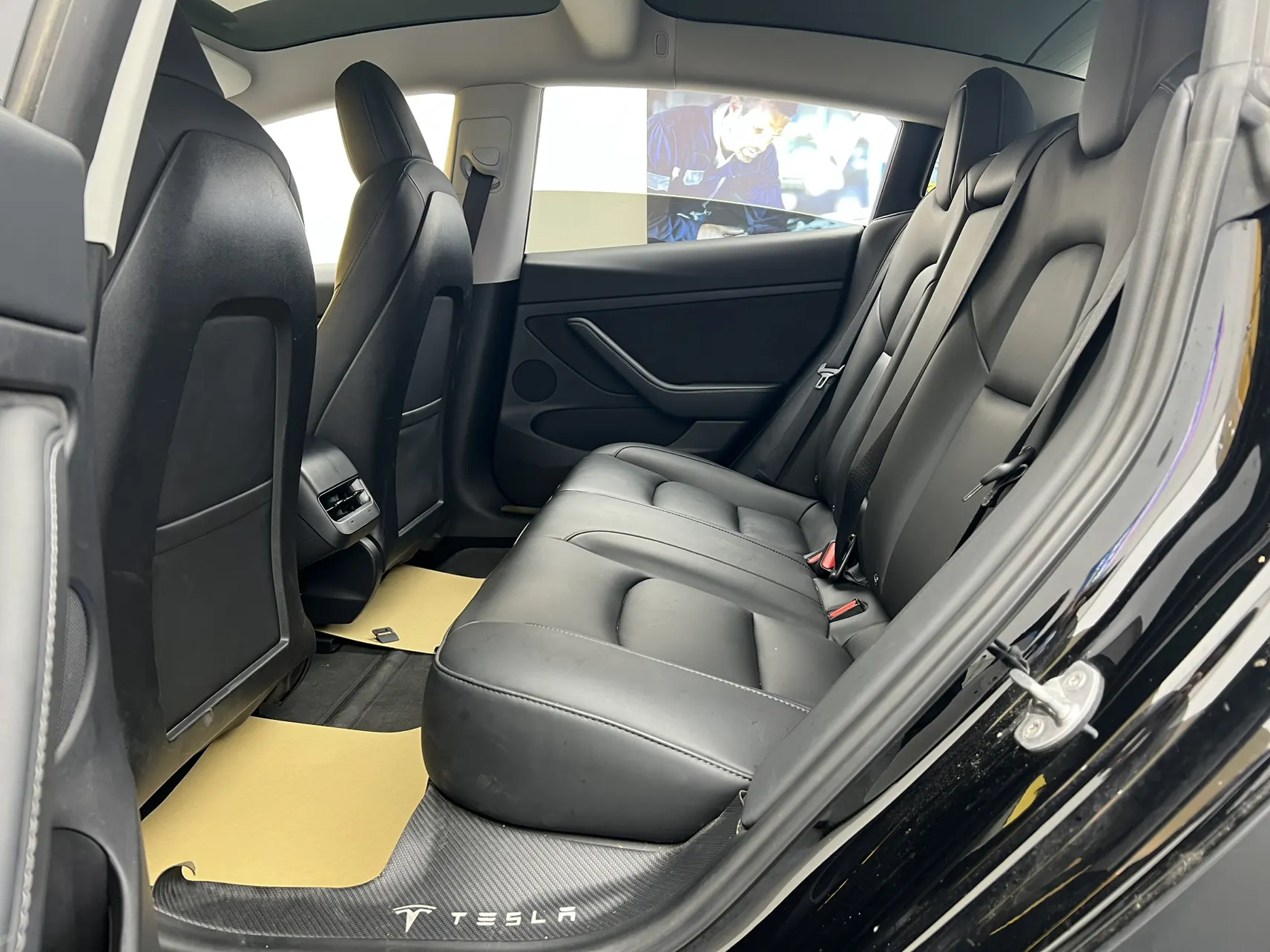 Tesla Model 3, 2021 23