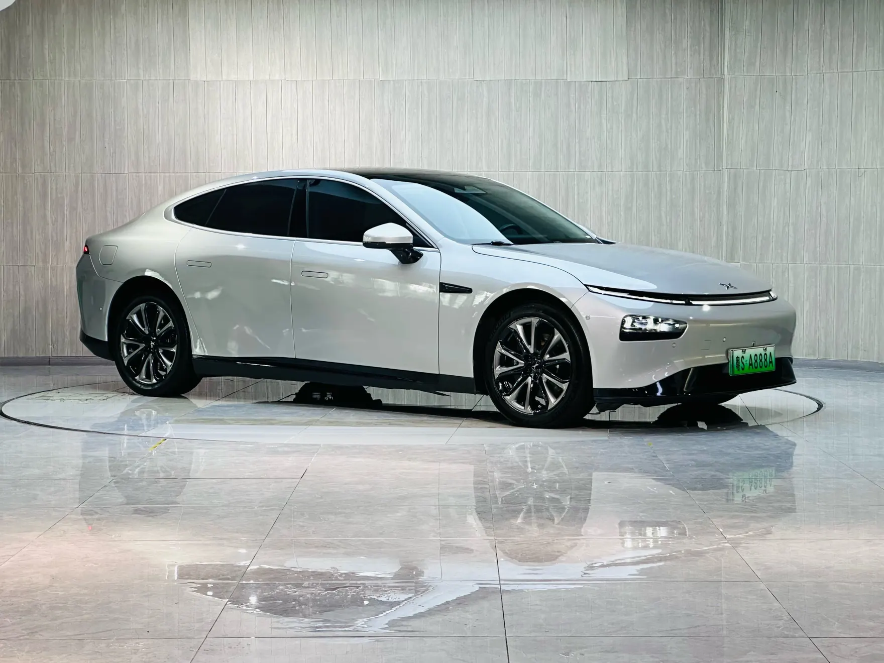 Xpeng P7, 2022 2