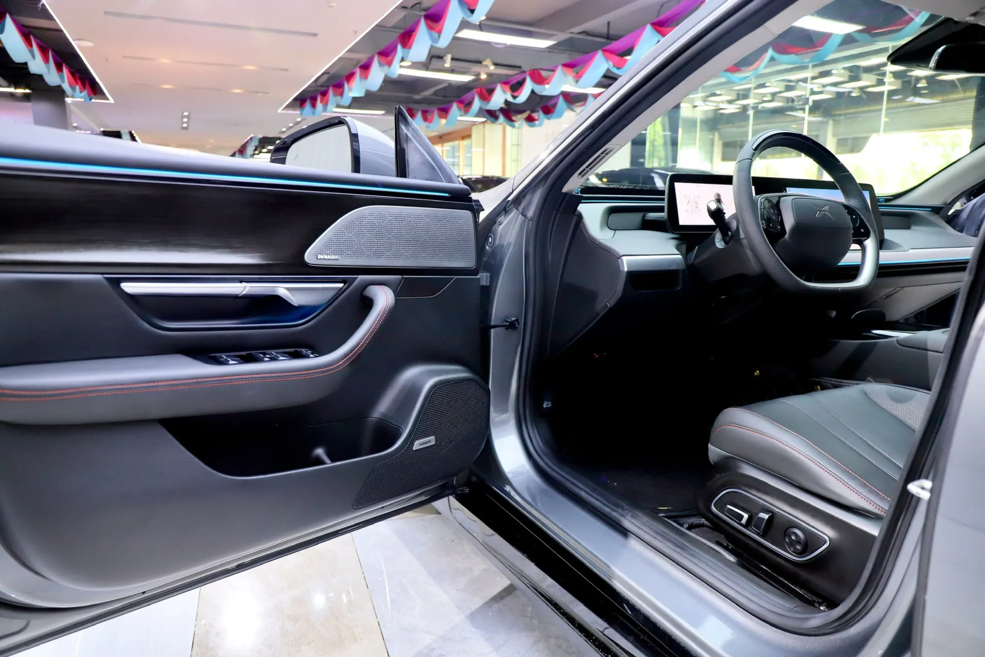 Xpeng P7, 2021 13