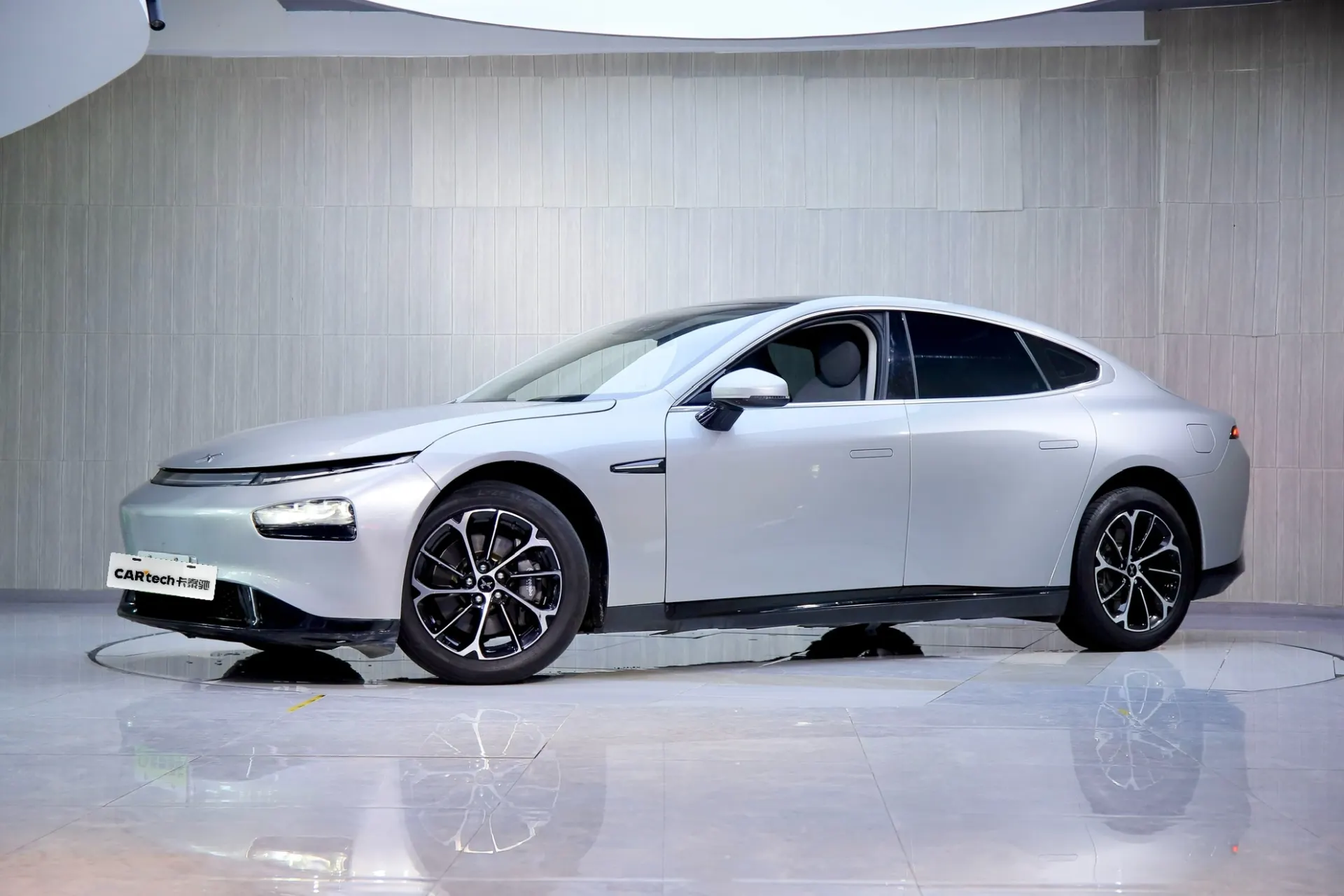 Xpeng P7, 2022 1