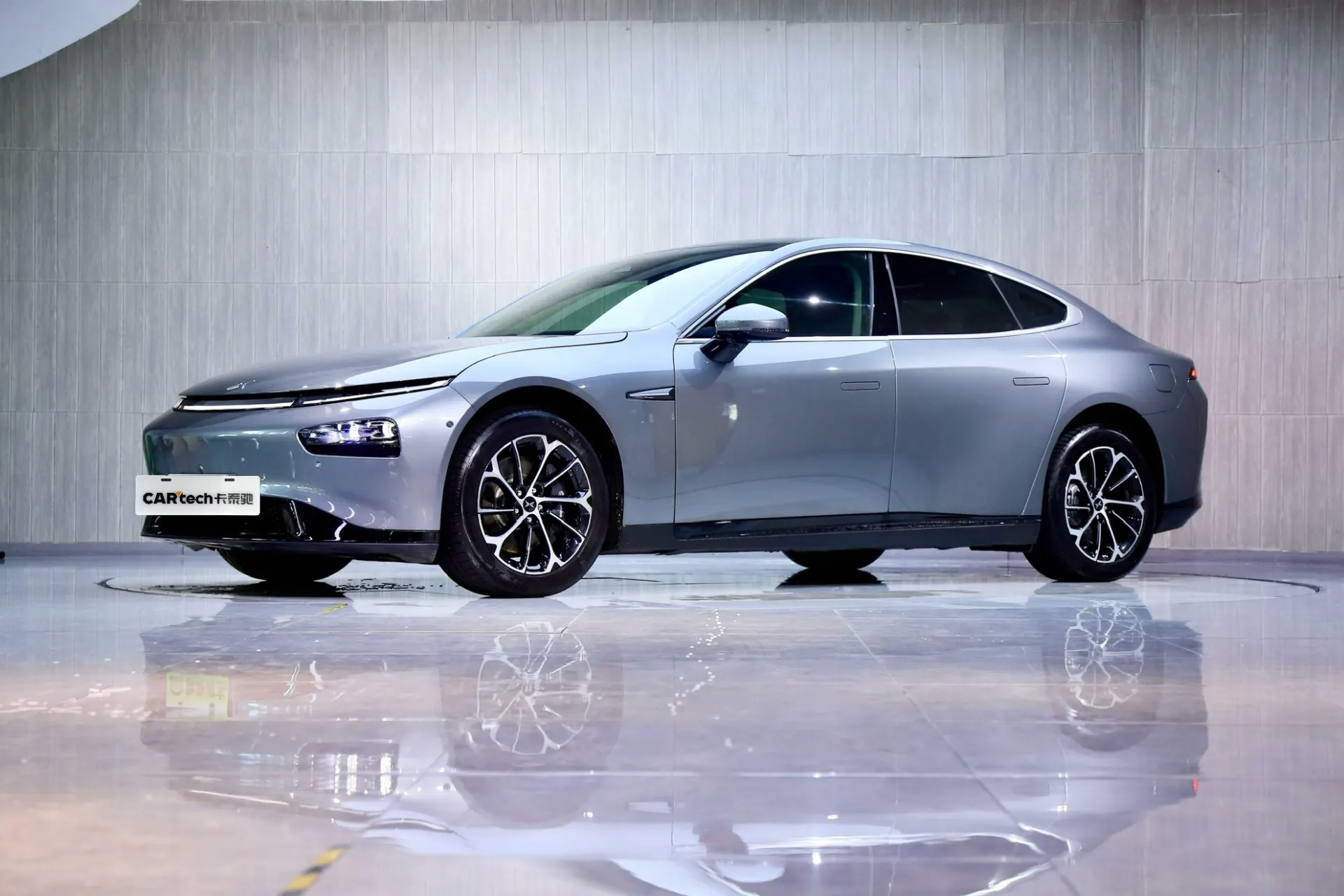 Xpeng P7, 2021 1