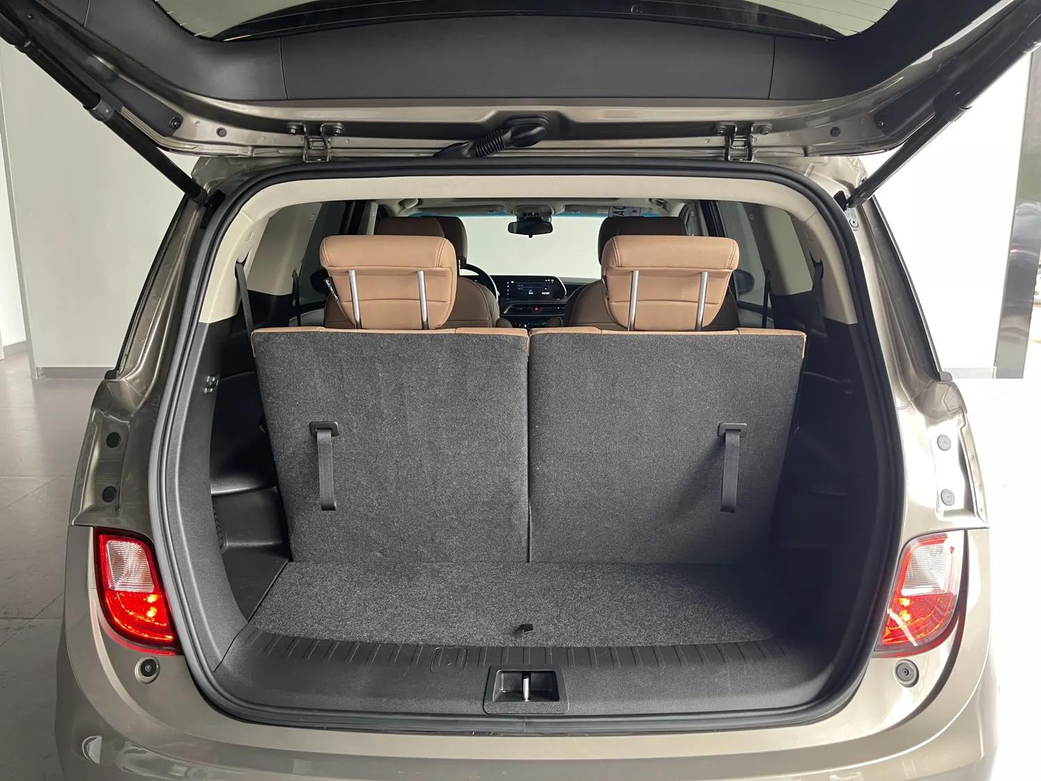 Buick GL6, 2022 30