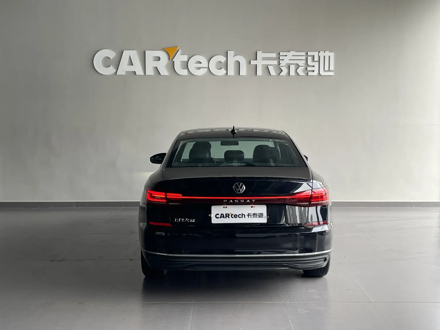 Volkswagen Passat, 2025 все фото