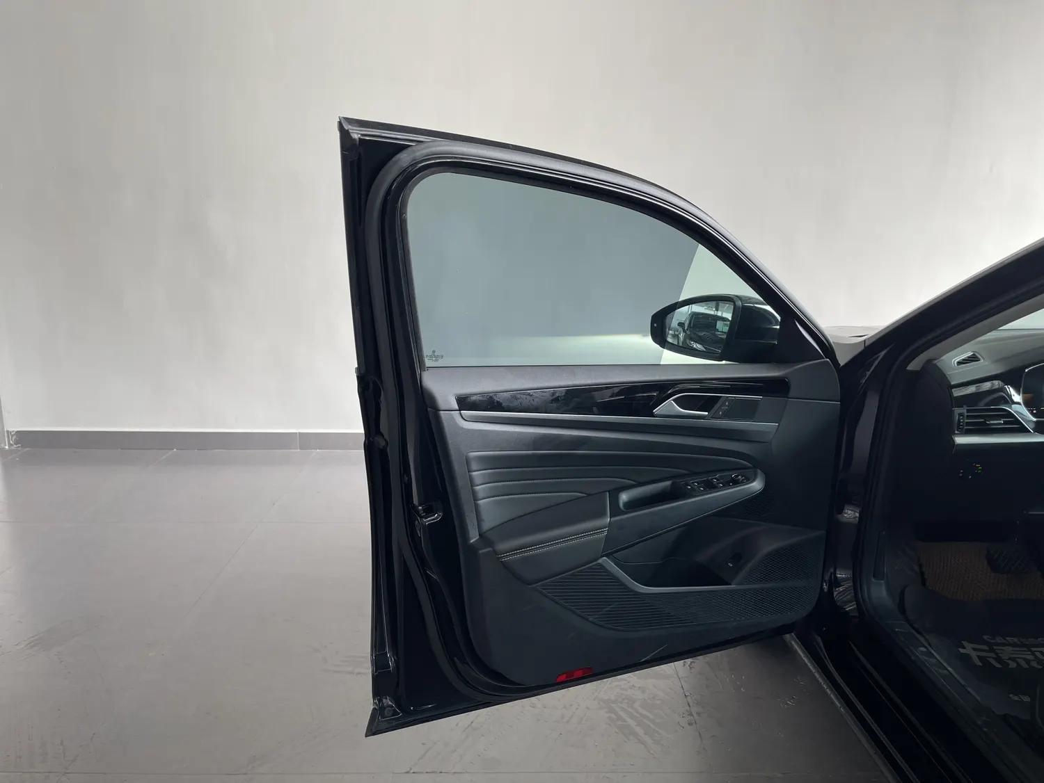 Volkswagen Passat, 2025 30