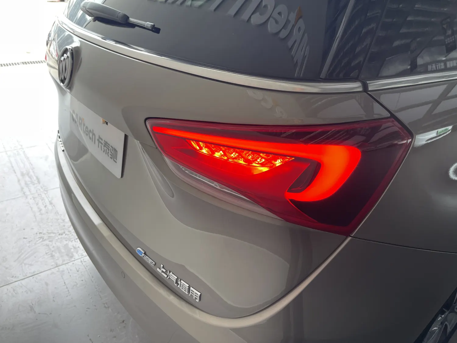 Buick GL6, 2022 10