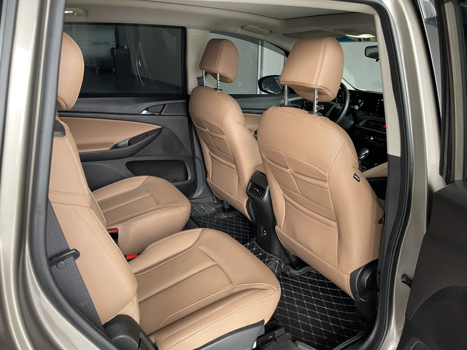 Buick GL6, 2022 32