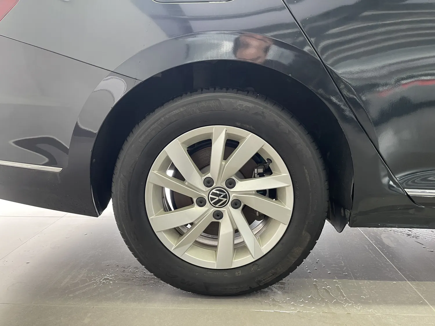 Volkswagen Passat, 2025 10