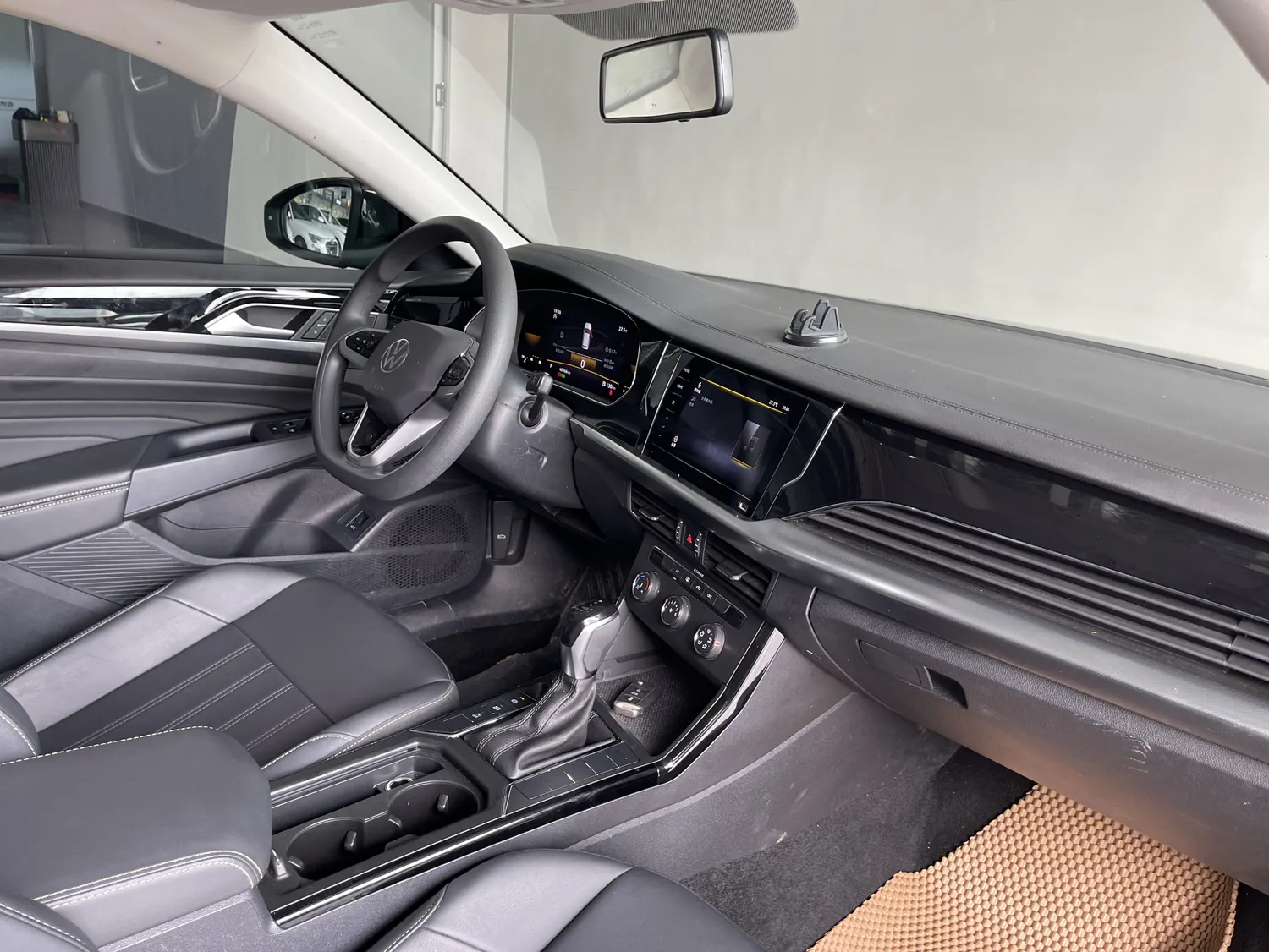 Volkswagen Passat, 2025 19