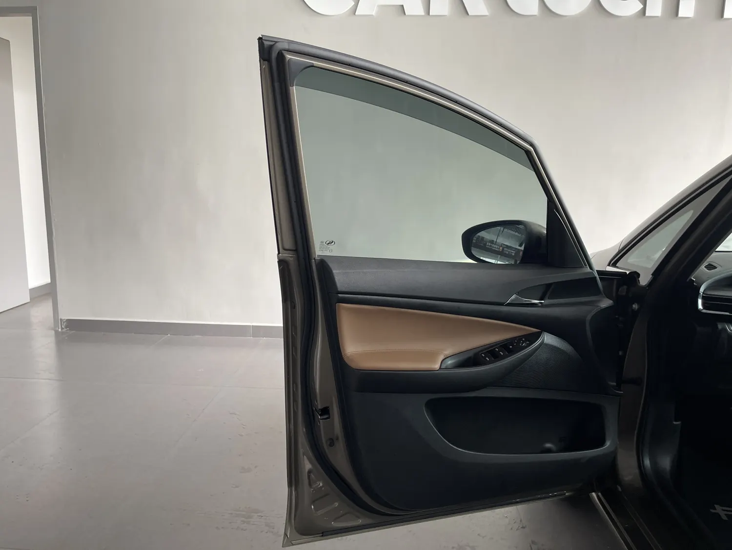 Buick GL6, 2022 35
