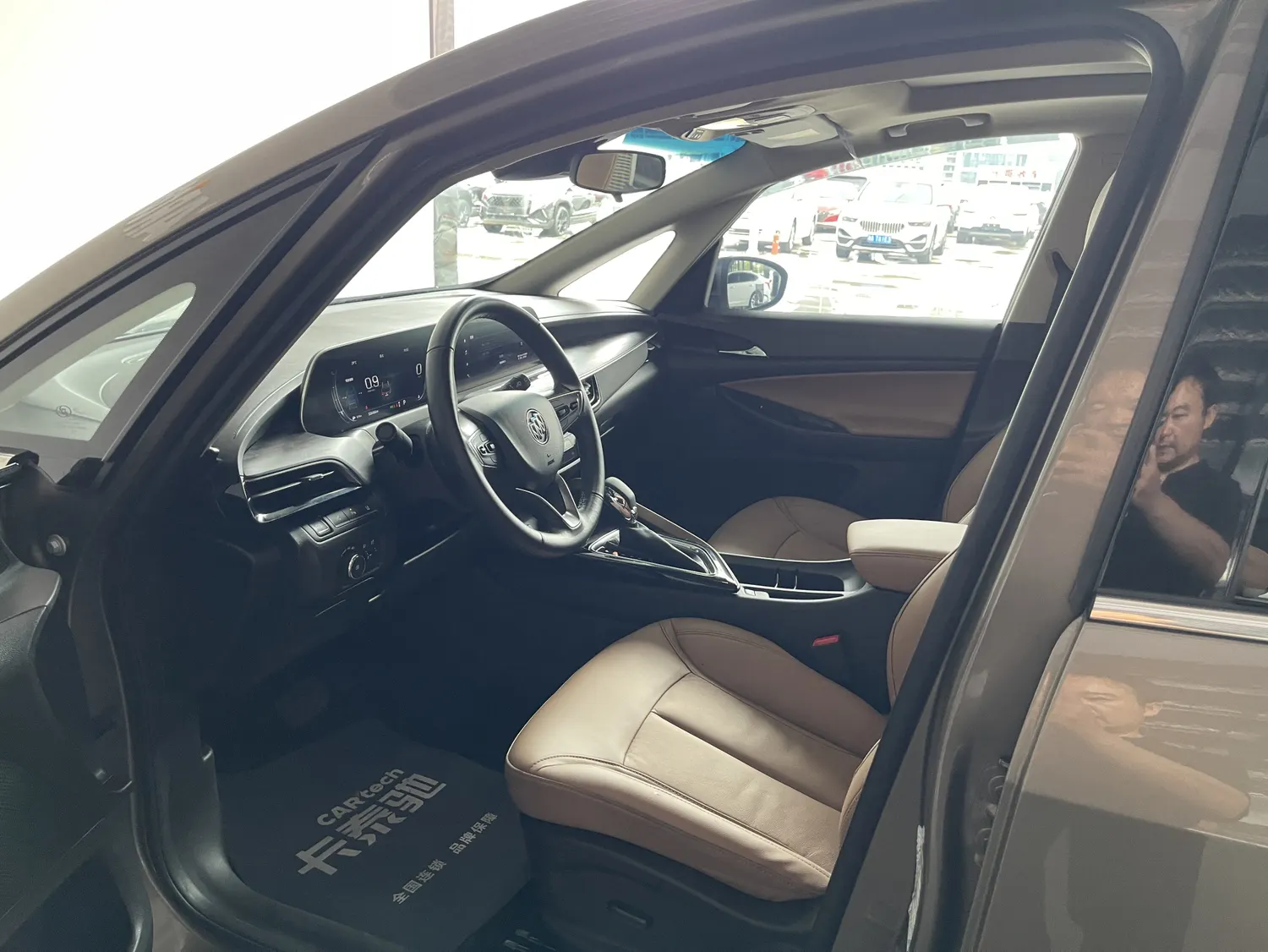 Buick GL6, 2022 28