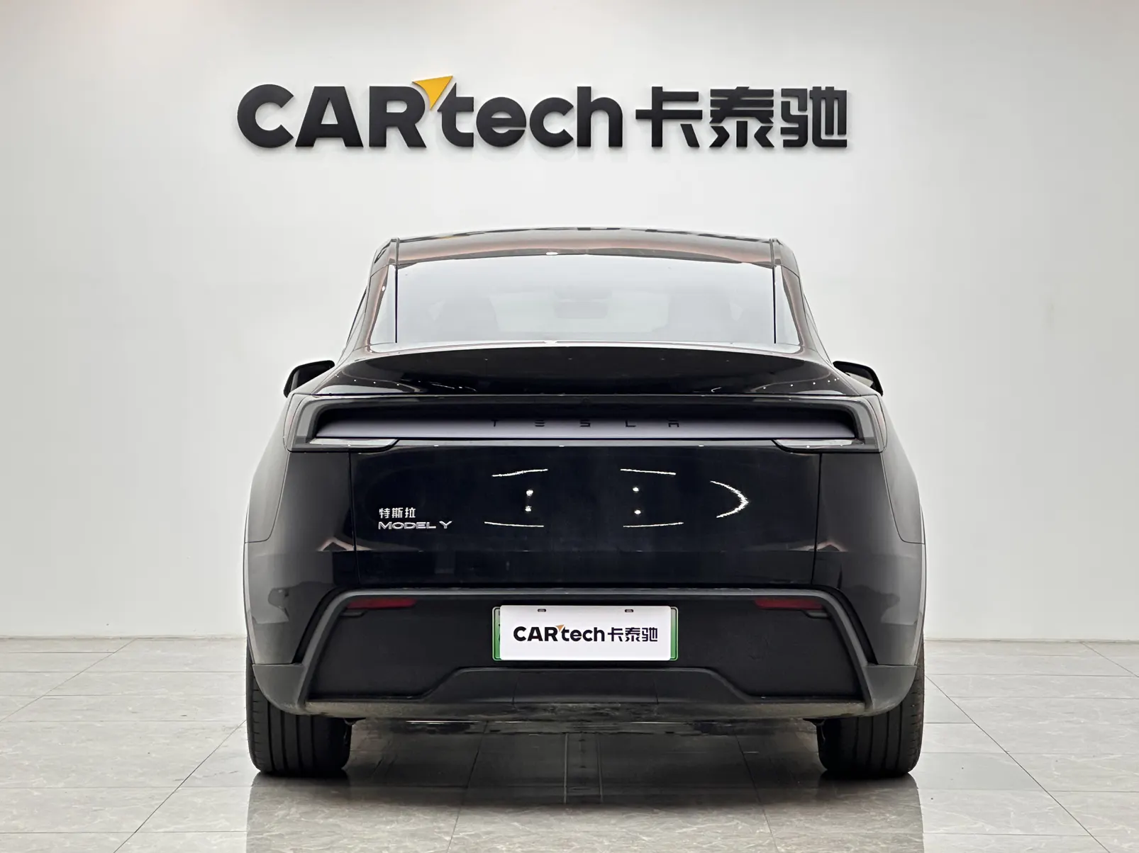 Tesla Model Y, 2025 4