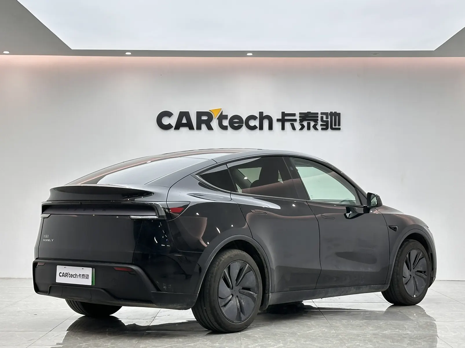 Tesla Model Y, 2025 все фото