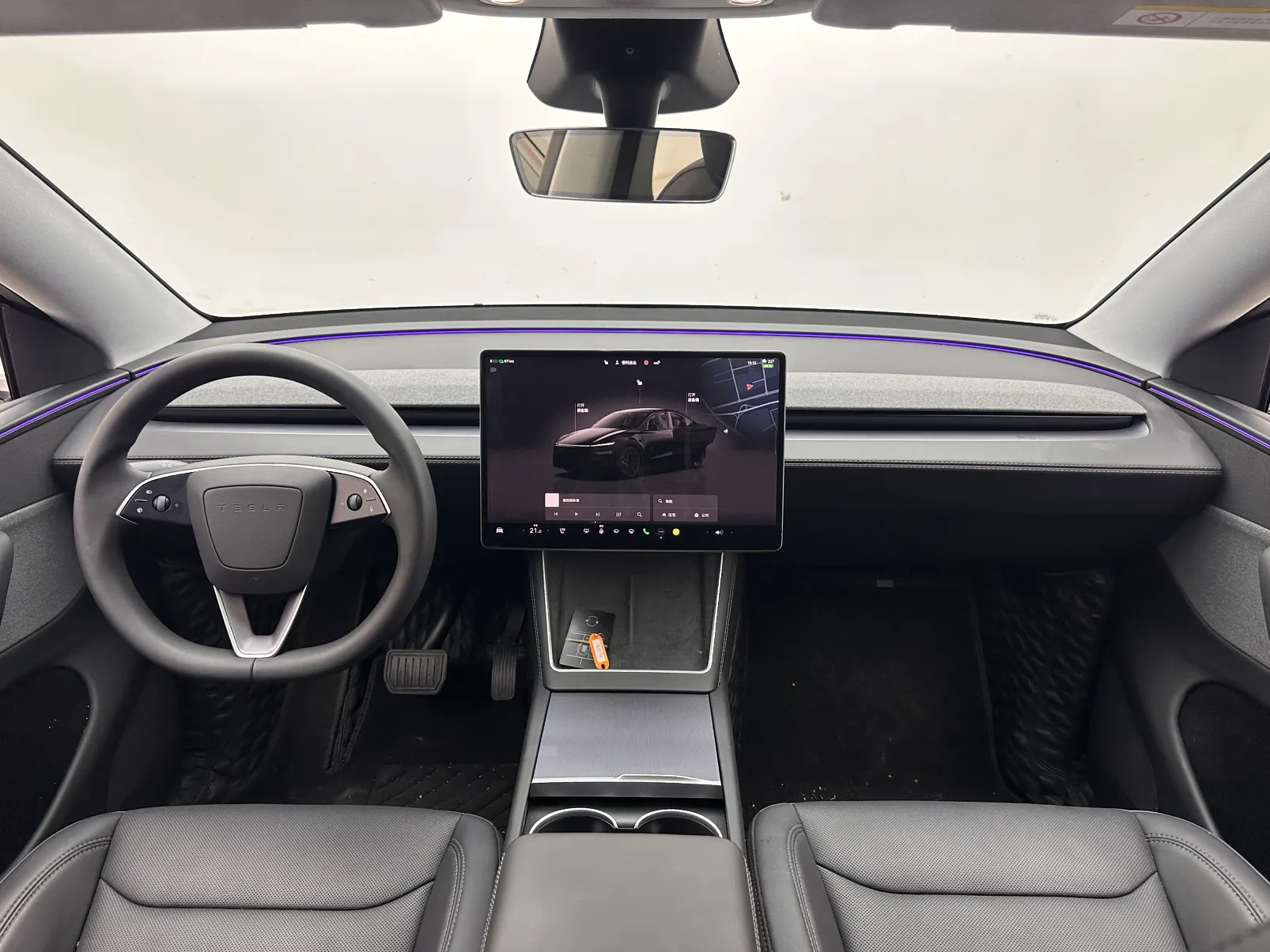 Tesla Model Y, 2025 10