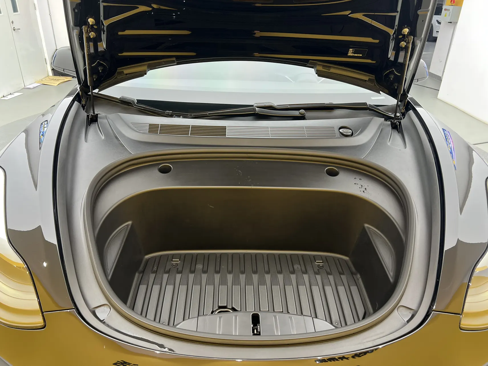 Tesla Model 3, 2021 11