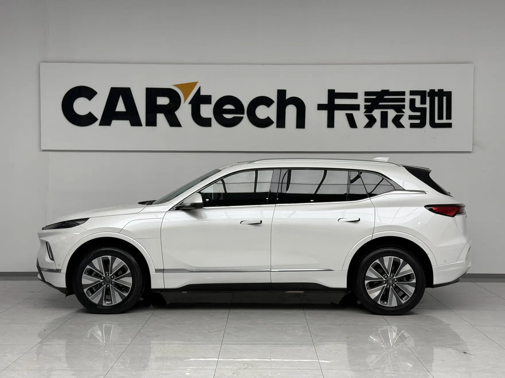 Buick E5, 2025 4