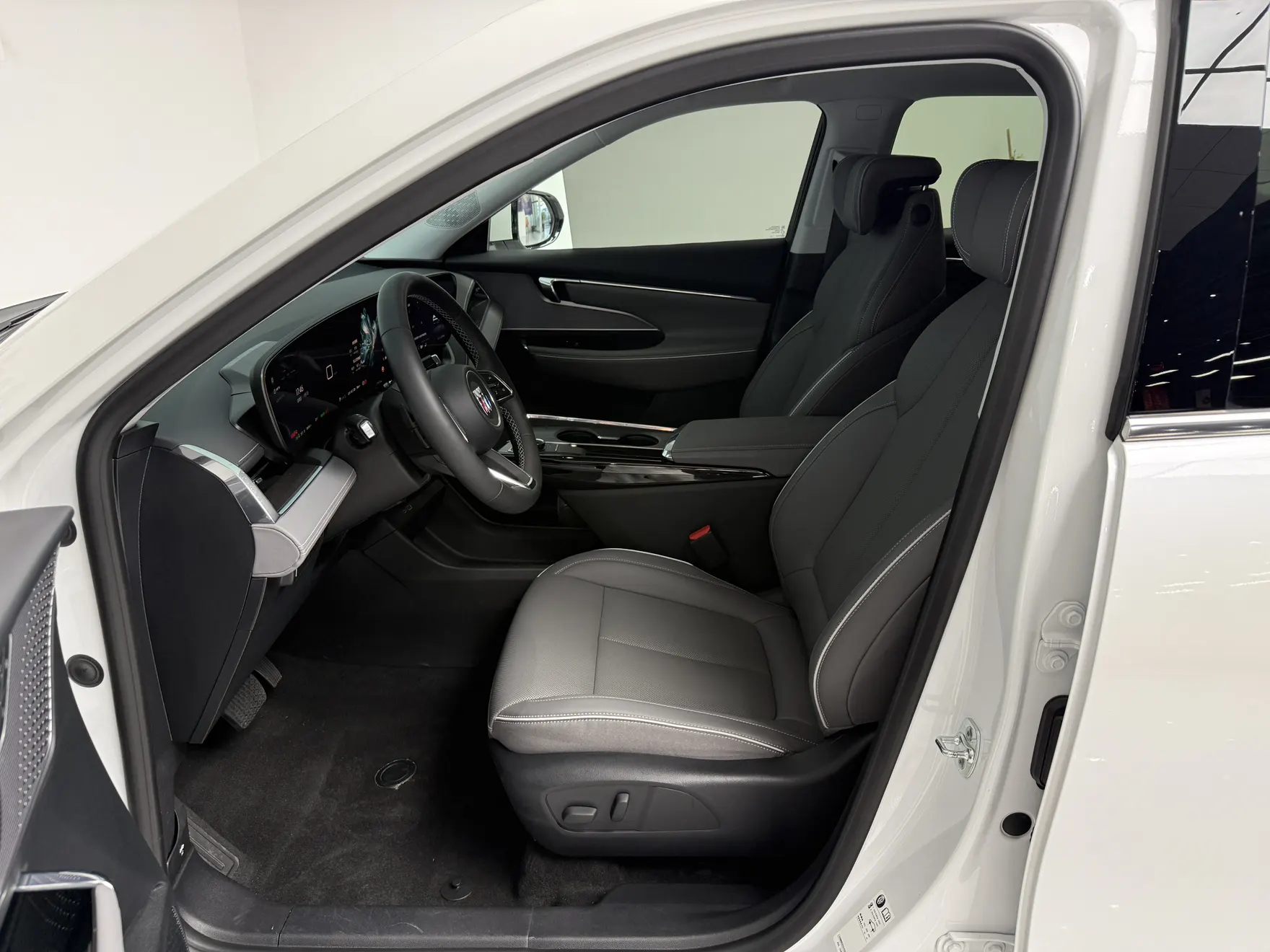 Buick E5, 2025 12