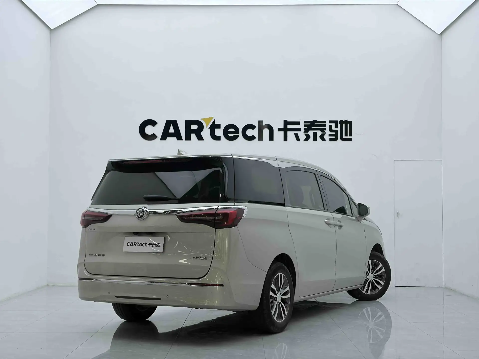 Buick GL8, 2021 4