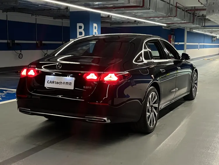 Mercedes-Benz E-Class, 2024 4