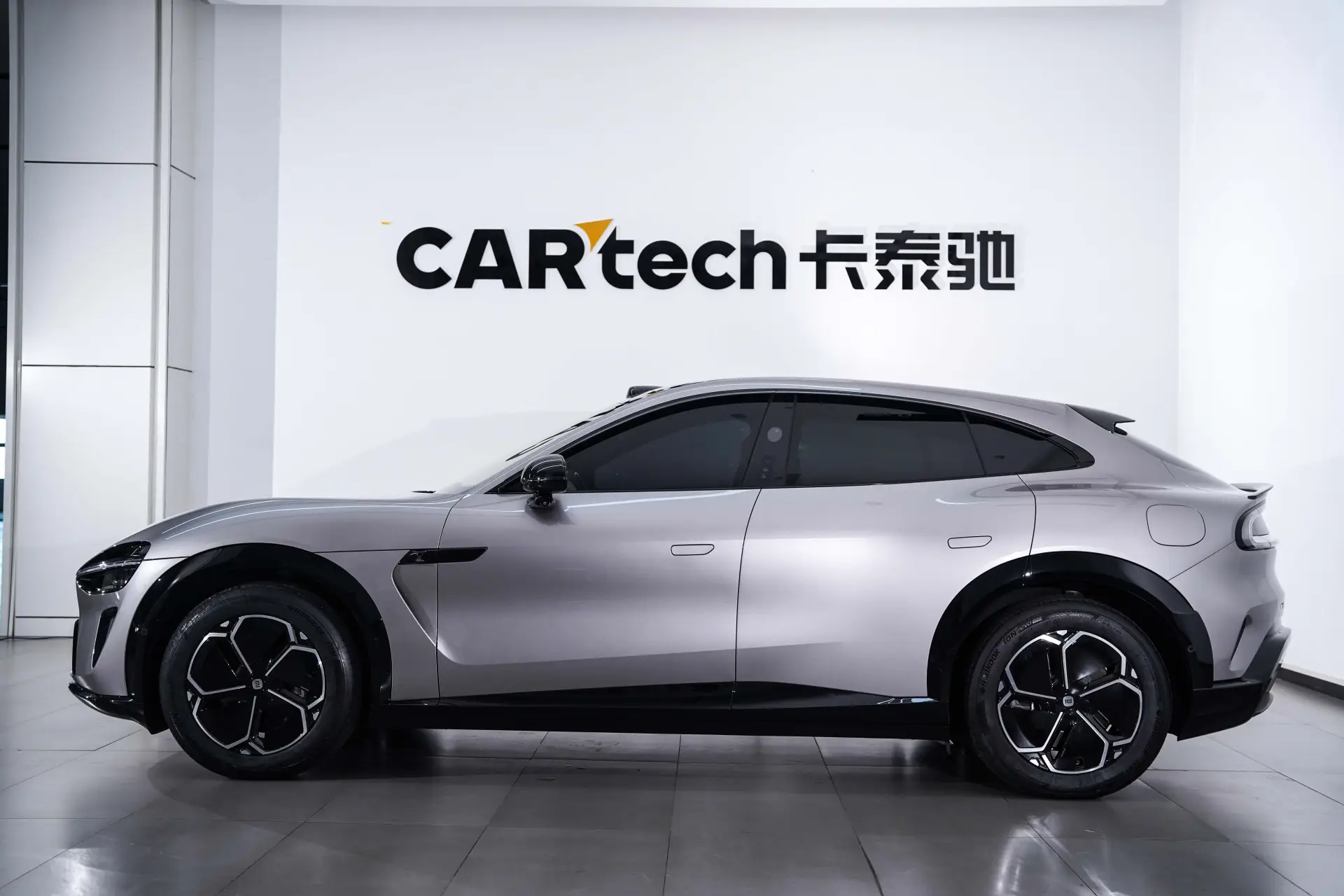 Xiaomi YU7, 2026 6