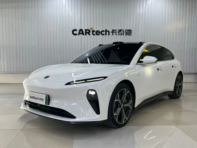 Nio ET5