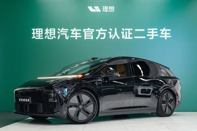 理想 i6 2025款 两驱标准版
